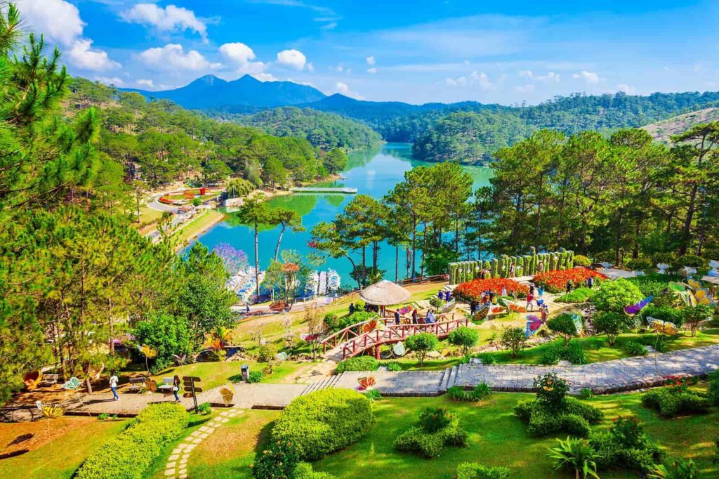 Du lich da lat